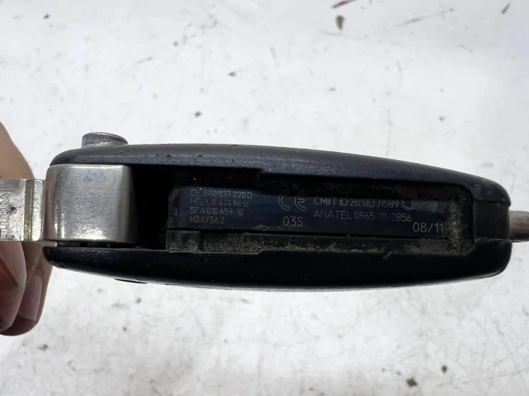 KLUCZYK PILOT SCYZORYK AUDI A1 8X Q3 8U 8X0837220D 2/26