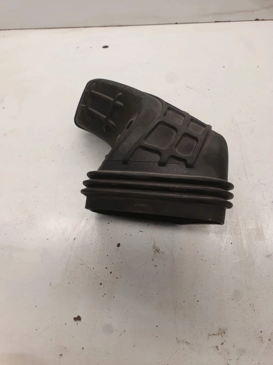 WLOT DOLOT POWIETRZA AUDI A4 B8 A5 1021300S01