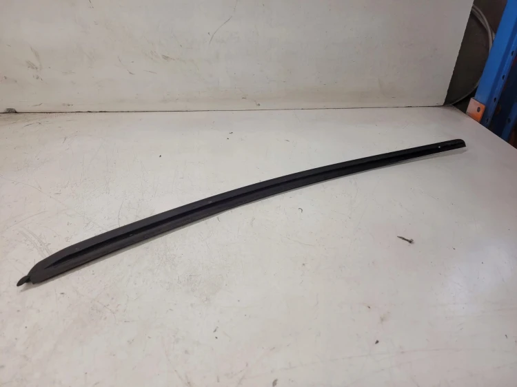 LISTWA ZBIERAJĄCA LEWY PRZÓD AUDI A4 B8 8K0854327