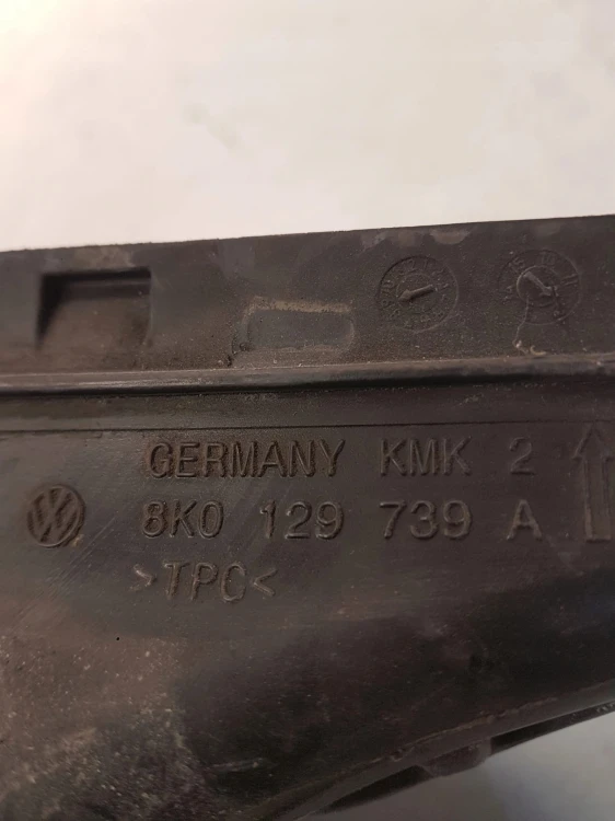 WLOT DOLOT POWIETRZA AUDI A4 B8 A5 8T 8K0129739A