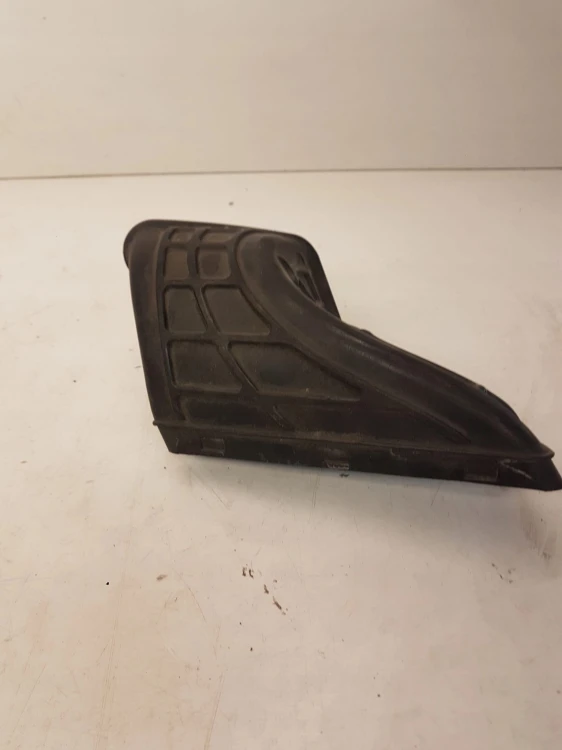 WLOT DOLOT POWIETRZA AUDI A4 B8 A5 8T 8K0129739A