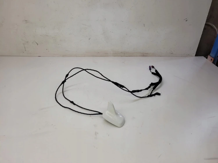ANTENA LOTKA REKIN AUDI A4 A5 Q5 8T0035503H LY9C