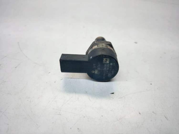 ZAWÓR CIŚNIENIA PALIWA AUDI VOLKSWAGEN SEAT SKODA 057130764H