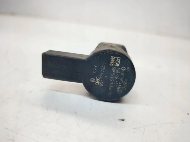 ZAWÓR CIŚNIENIA PALIWA AUDI VOLKSWAGEN SEAT SKODA 057130764H