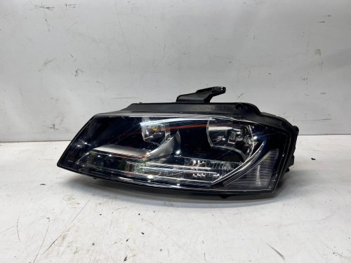 REFLEKTOR LAMPA LEWY PRZÓD AUDI A3 8P 8P0941003 UK ZAMIENNIK