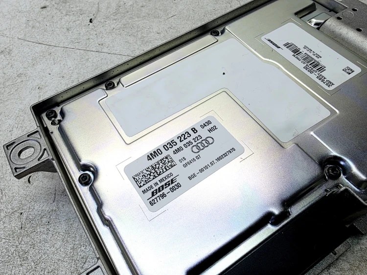 WZMACNIACZ BOSE AUDI Q7 4M 4M0035223B