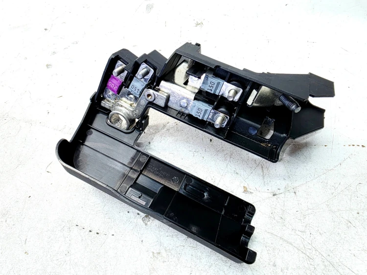 KLEMA PLUSOWA AUDI A4 B9 A5 Q7 4M 8W0915459F