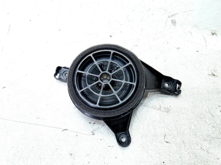 GŁOŚNIK DACHU BOSE SURROUND PRAWY TYŁ AUDI Q7 4M 4M0035398F