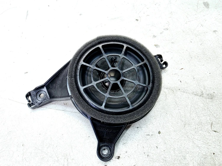 GŁOŚNIK DACHU BOSE SURROUND LEWY TYŁ AUDI Q7 4M 4M0035398D
