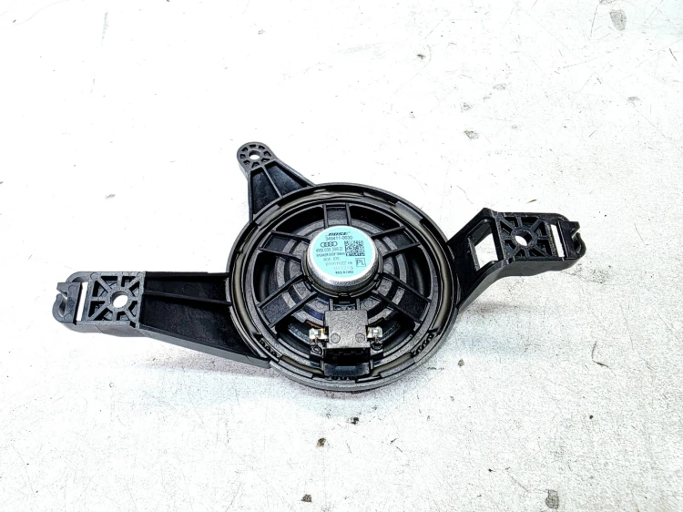 GŁOŚNIK DACHU BOSE SURROUND LEWY TYŁ AUDI Q7 4M 4M0035398D