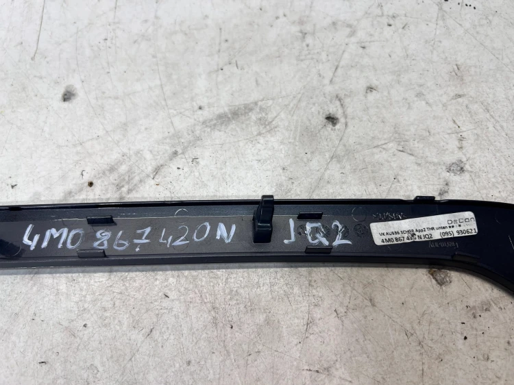 DEKOR DRZWI PRAWY TYŁ AUDI Q7 4M 4M0837420N JQ2