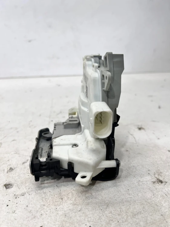 ZAMEK DRZWI PRAWY PRZÓD AUDI A4 B8 A5 8T Q5 8R 8J2837016E 7 PIN