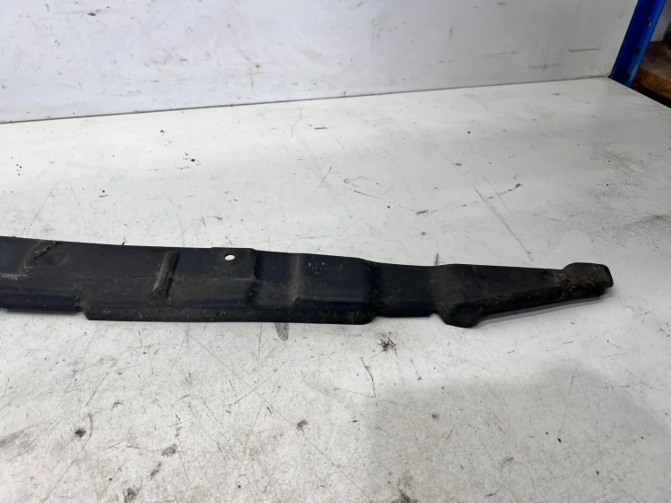 WYGŁUSZENIE BŁOTNIKA PRAWE AUDI Q7 4M 4M0821112