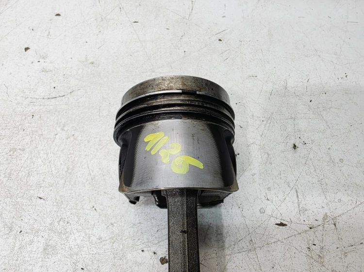 TŁOK + KORBOWÓD AUDI A4 B9 A5 8W A6 VOLKSWAGEN SEAT SKODA 2.0 TDI 04LA 1/26