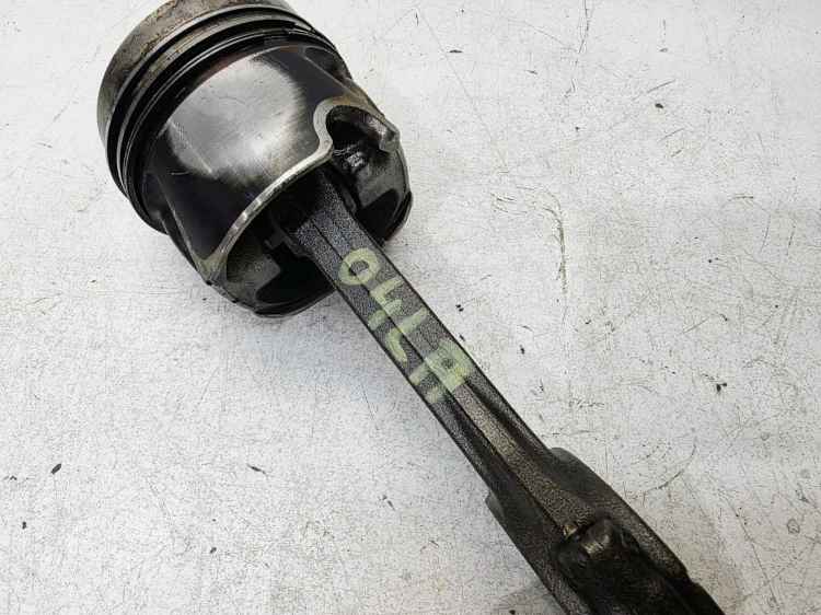 TŁOK + KORBOWÓD AUDI A4 B9 A5 8W A6 VOLKSWAGEN SEAT SKODA 2.0 TDI 04LA 1/26