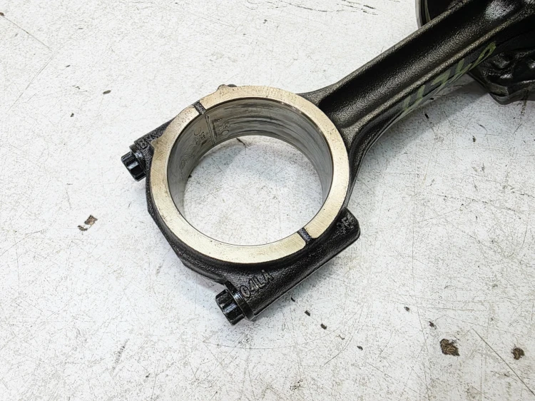 TŁOK + KORBOWÓD AUDI A4 B9 A5 8W A6 VOLKSWAGEN SEAT SKODA 2.0 TDI 04LA 1/26