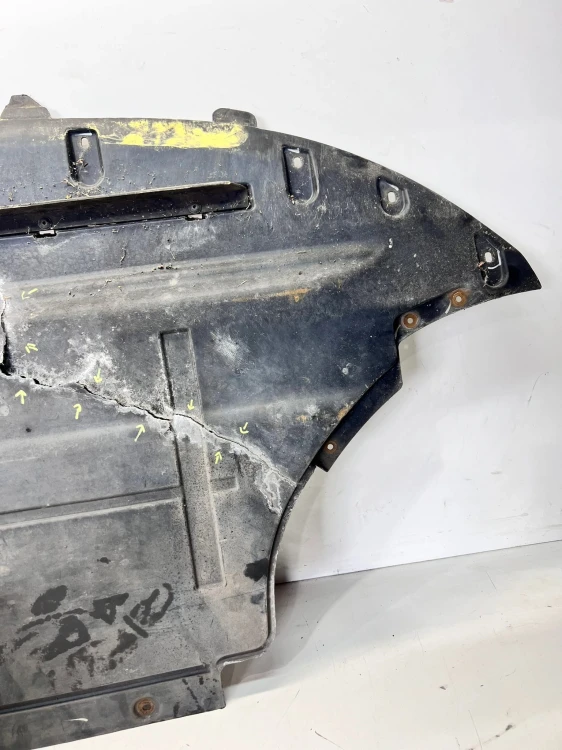 OSŁONA PŁYTA POD SILNIK AUDI Q5 8R 8R0863821C 90/26 USZK