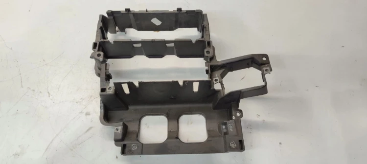OBUDOWA RAMKA DESKI MMI AUDI A6 C6 4F1858005B