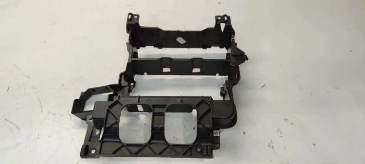 OBUDOWA RAMKA DESKI MMI AUDI A6 C6 4F1858005B
