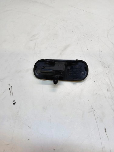 DYSZA SPRYSKIWACZA LEWA AUDI A3 8V 8V3955987A