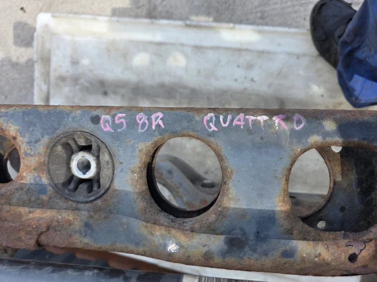 SANKI WÓZEK TYŁ Q5 8R QUATTRO 8R0505235M ORYGINAŁ PROSTE !!!