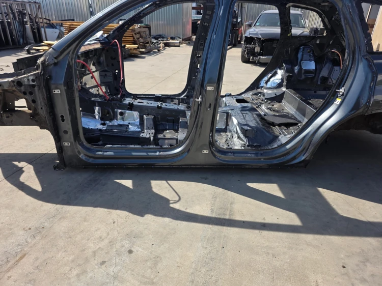 ĆWIARTKA PRÓG LEWY LEWA STRONA KIEROWCY AUDI Q7 4M ORYGINAŁ !!!