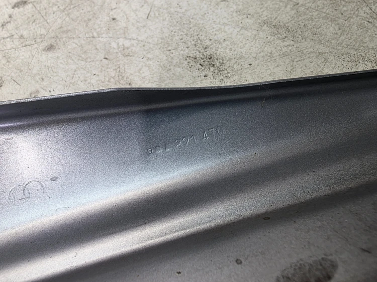 WSPORNIK MOCOWANIE BŁOTNIKA PRAWY PRZÓD AUDI Q4 E-TRON 89A821670