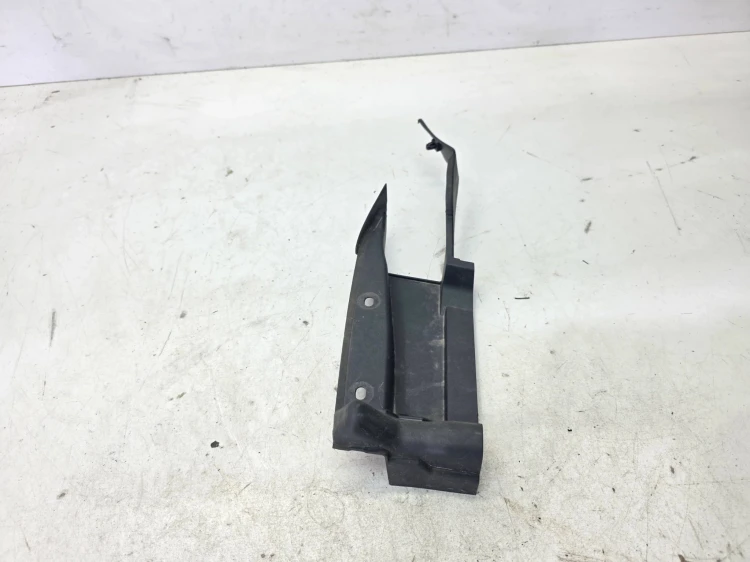 NAKŁADKA OSŁONA ZAWIASU MASKI PRAWA AUDI Q4 E-TRON 89A821170