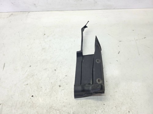NAKŁADKA OSŁONA ZAWIASU MASKI LEWA AUDI Q4 E-TRON 89A821169