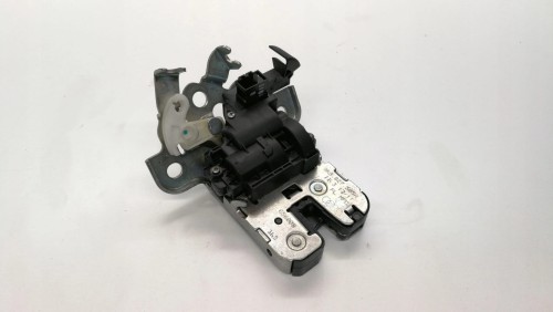 ZAMEK KLAPY TYŁ AUDI A3 A4 B8 A5 A6 A8 8K9827505A