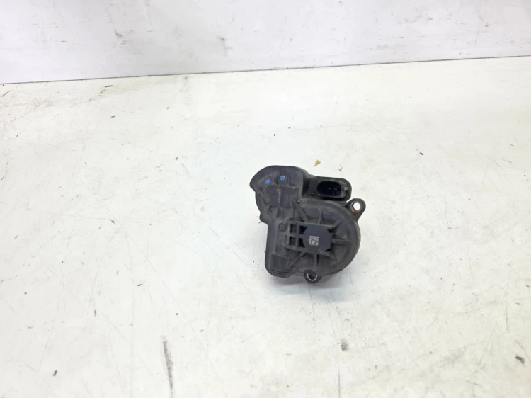 SILNICZEK HAMULCA RĘCZNEGO PRAWY AUDI A3 8V VW 8V0998281A