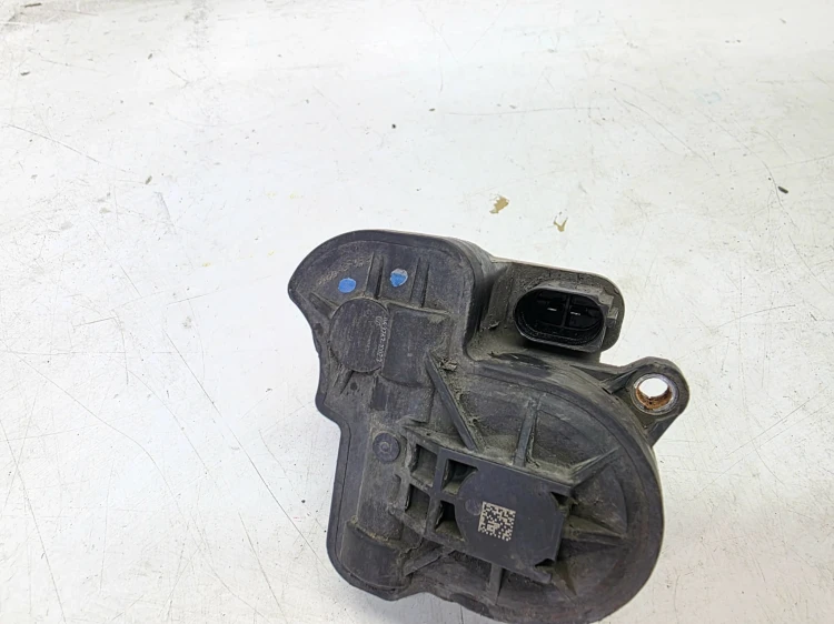 SILNICZEK HAMULCA RĘCZNEGO PRAWY AUDI A3 8V VW 8V0998281A