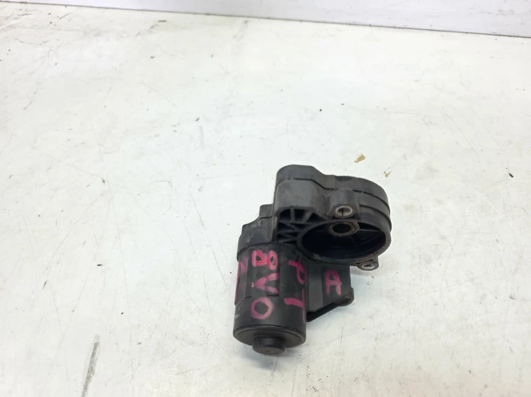 SILNICZEK HAMULCA RĘCZNEGO PRAWY AUDI A3 8V VW 8V0998281A