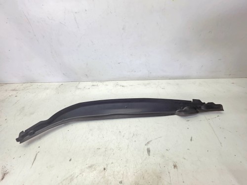 OSŁONA WYGŁUSZENIE BŁOTNIKA PRAWY PRZÓD AUDI Q4 E-TRON 89A821112
