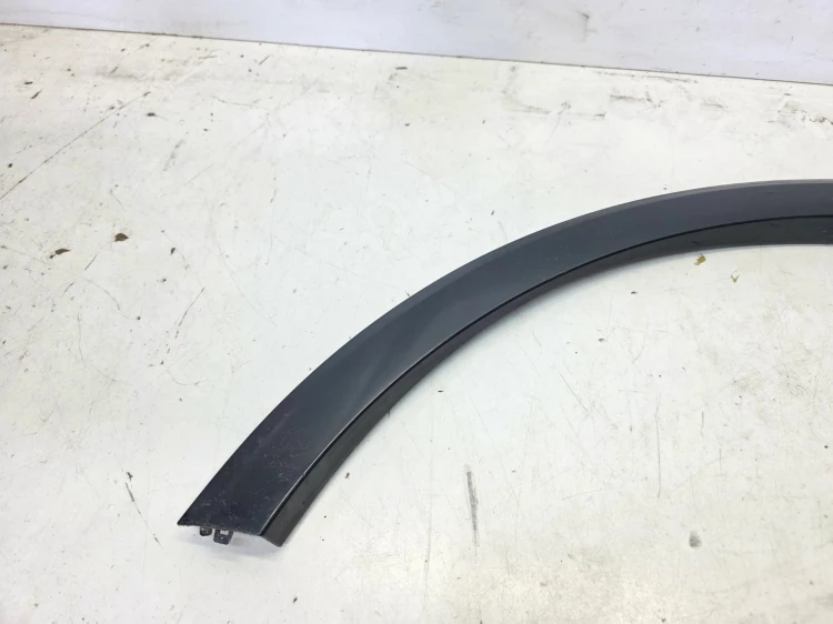 LISTWA Z BŁOTNIKA NAKŁADKA LEWY PRZÓD AUDI Q4 E-TRON 89A853717C