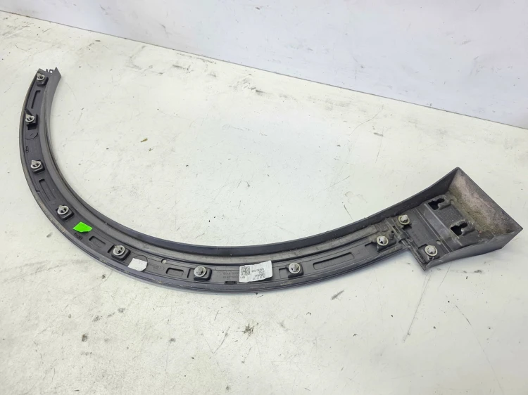 LISTWA Z BŁOTNIKA NAKŁADKA LEWY PRZÓD AUDI Q4 E-TRON 89A853717C