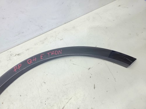 LISTWA Z BŁOTNIKA NAKŁADKA PRAWY PRZÓD AUDI Q4 E-TRON 89A853718C