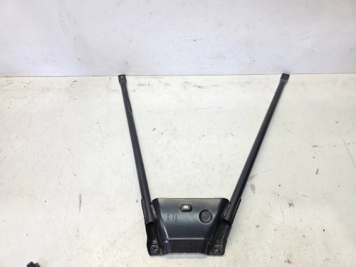 BELKA PODPORA WZMOCNIENIE PASA AUDI Q4 E-TRON 11A805303A