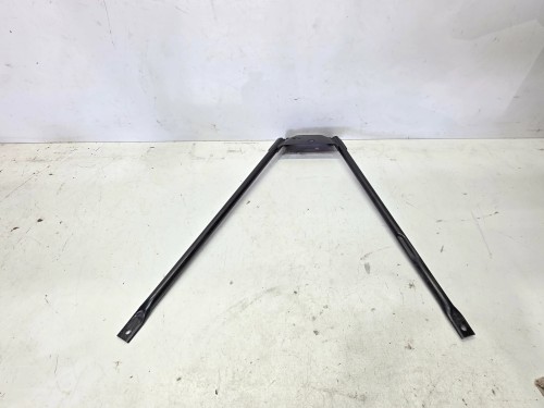 BELKA PODPORA WZMOCNIENIE PASA AUDI Q4 E-TRON 11A805303A