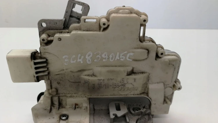ZAMEK DRZWI LEWY TYŁ AUDI Q7 4L 3C4839015C