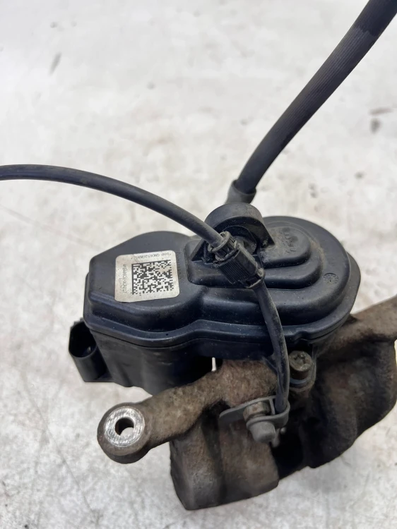 ZACISK HAMULCOWY PRAWY TYŁ AUDI Q7 4M 4M0615404A 350MM X 28MM