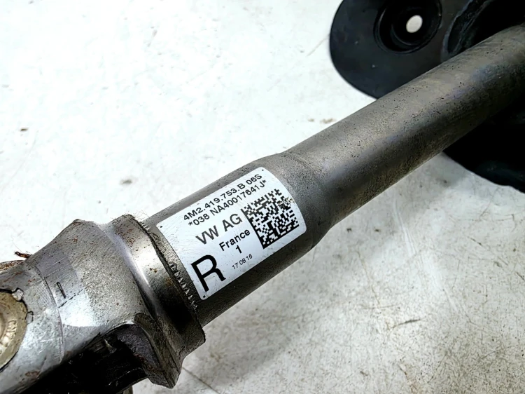 DRĄŻEK KOLUMNY KIEROWNICZEJ KRZYŻAK AUDI Q7 4M 4M2419753B