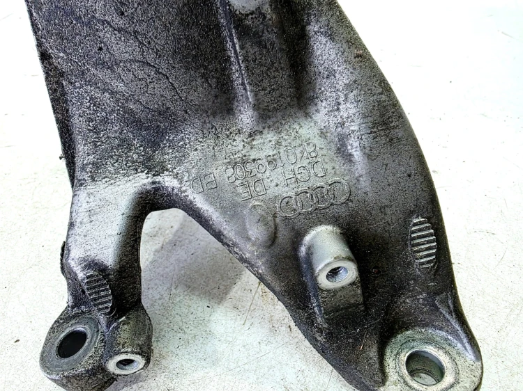 ŁAPA WSPORNIK MOCOWANIE SILNIKA PRAWE AUDI A4 B9 A5 8T Q5 8R 8K0199308BD