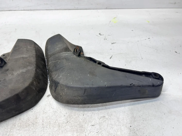 CHLAPACZ SPOJLER NADKOLA ZEWNĘTRZNY LEWY I PRAWY PRZÓD AUDI A4 B8 8K0075101