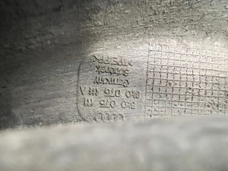 CHLAPACZ SPOJLER NADKOLA ZEWNĘTRZNY LEWY TYŁ AUDI A4 B8 8K0075111