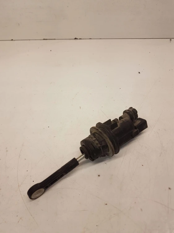 POMPKA SPRZĘGŁA AUDI A4 B8 A5 8T Q5 8K2721401E