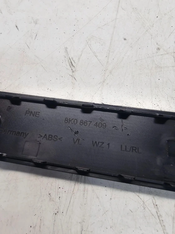 DEKOR DRZWI LEWY PRZÓD AUDI A4 B8 8K0867409 SZARY