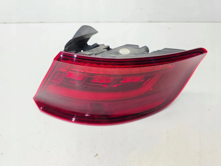 LAMPA PRAWY TYŁ LED AUDI A3 8V SPORTBACK 8V4945096D