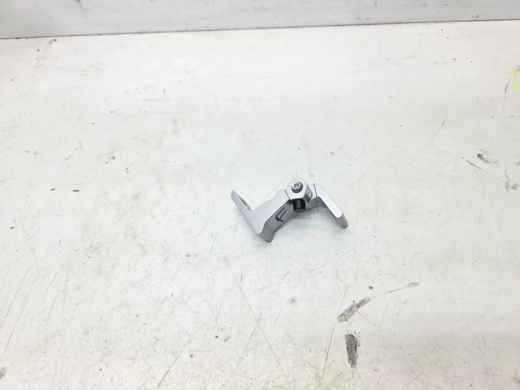 ZAWIAS DRZWI PRAWY AUDI A1 8X Q3 8U A3 8V Q4 E-TRON 8X0831404F