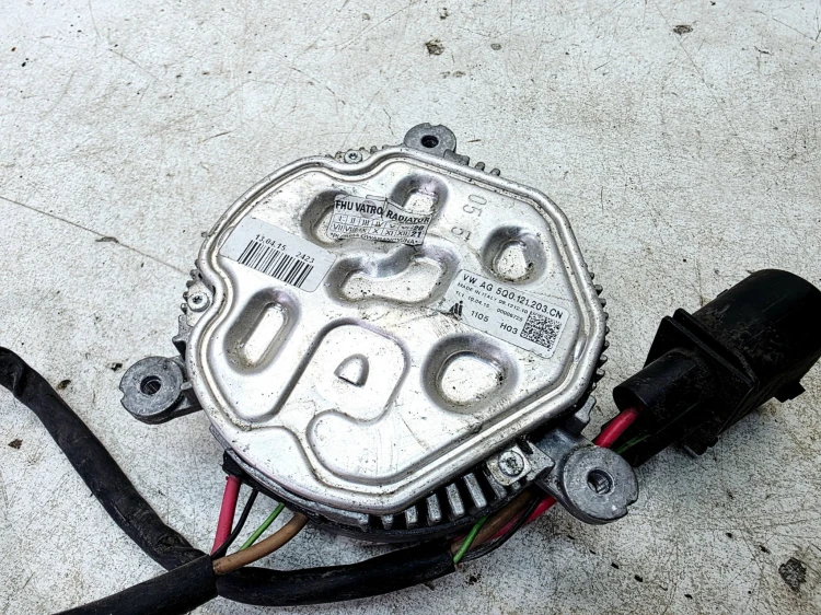 WENTYLATOR CHŁODNICY MODUŁ AUDI A3 8V VOLKSWAGEN SEAT SKODA 5Q0121203CN